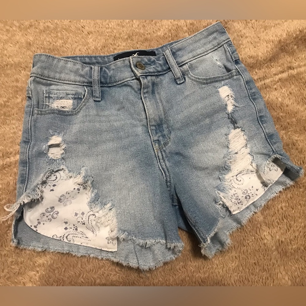 Hollister Co. Distressed Light Wash High Rise Midi Denim Blue Jean Shorts Size 1